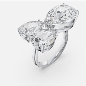 Swarovski Millenia cocktail ring size 6.5 in box